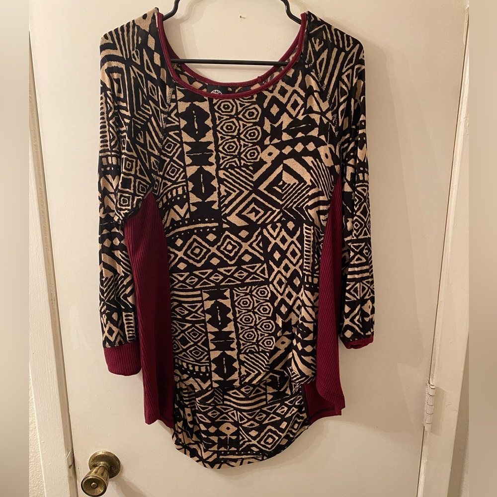 Boho Tribal Print Long Sleeve Top Burgundy Accent - Picture 2 of 9